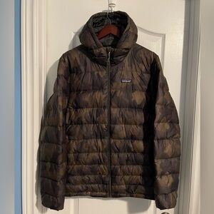 Patagonia Camouflage Down Puffer Jacket